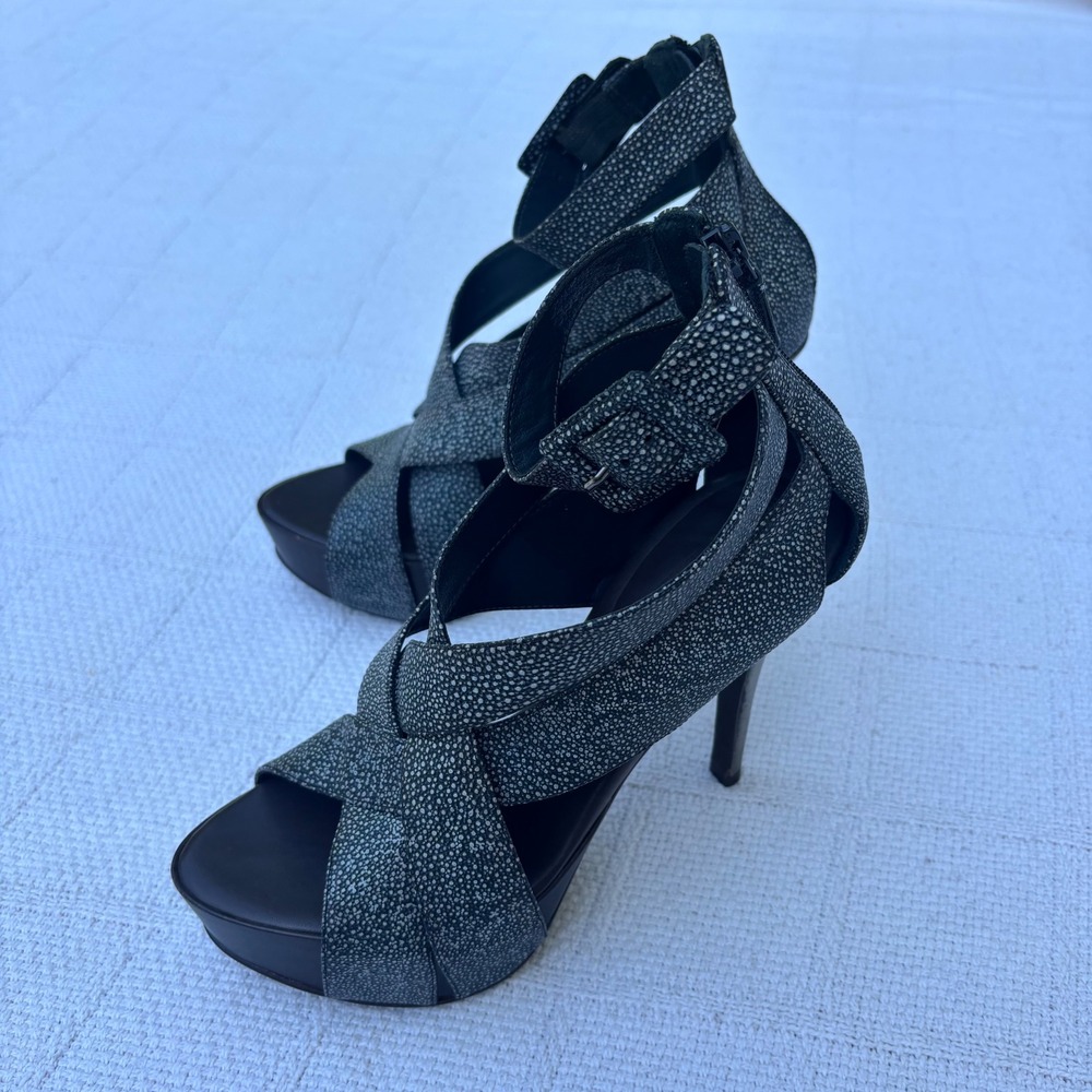 Women's 7.5B BCBGMAXAZRIA Strappy Peep Toe Chunky Platform Clubbing Heels - Picture 3 of 8